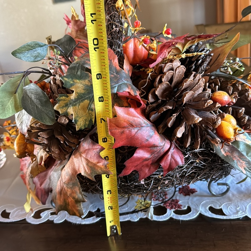Fall centerpiece - Picture 11 of 12